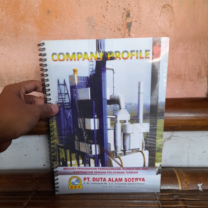 BUKU Company Profile PT Duta Alam Soerya Menjadi Perusahaan Perdaganga