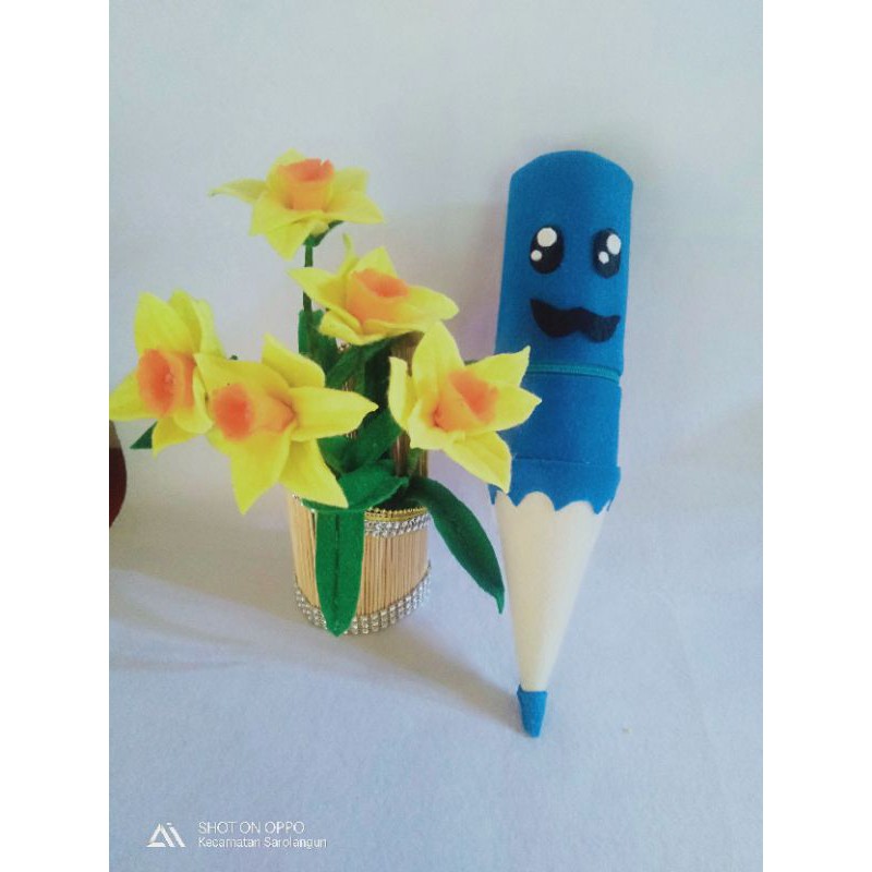

tempat pensil