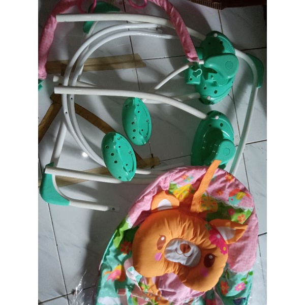 Preloved: Baby Bouncer Electric (Sugar Baby)