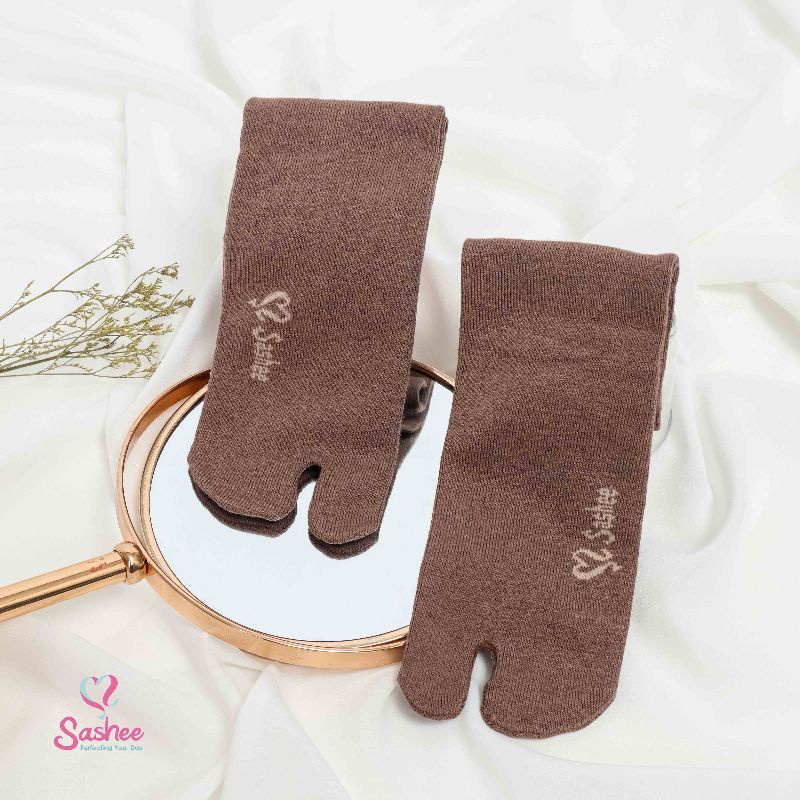 ORIGINAL Kaos Kaki Sashee Jempol Polos Panjang Selutut | Kaos Kaki Sashee Jempol Panjang Katun-Mocca