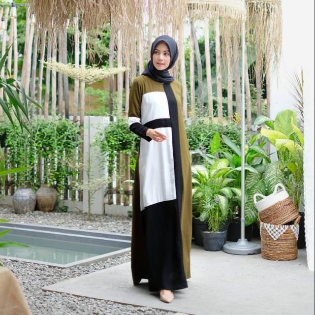Zaina Dress