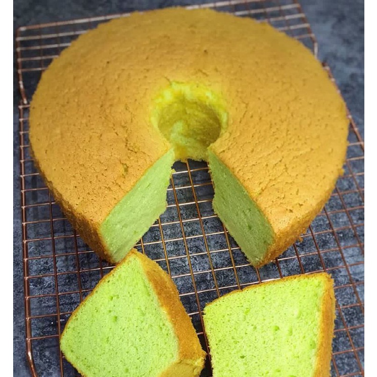 

chiffon cake by sy cakery-chiffon pandan-chiffon 22 cm