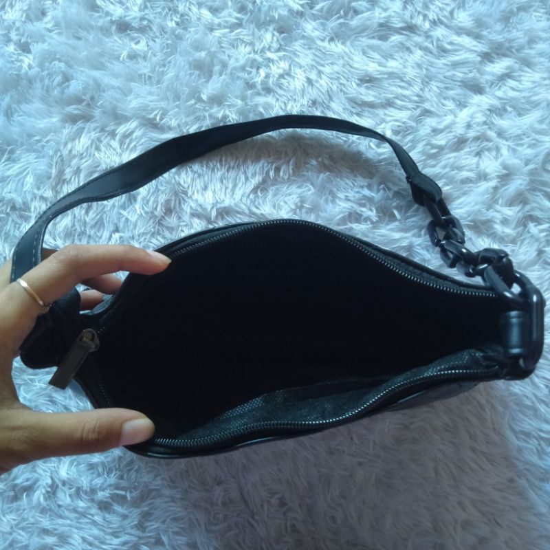 Tas Selempang Wanita Kode B014