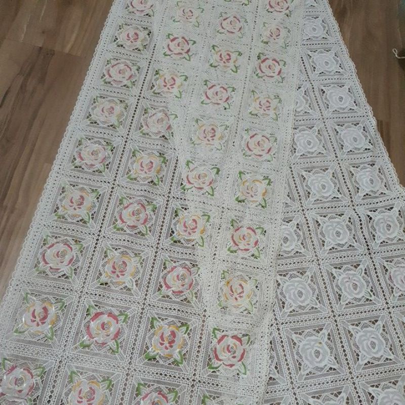 PRELOVED TABLE RUNNER BAHAN PLASTIK MOTIF BUNGA