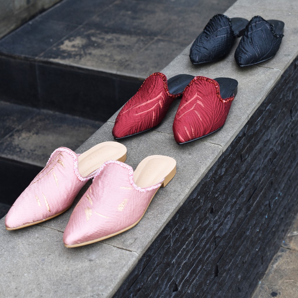 ELOVIA - Kind Hearted Mules in Black, Maroon, Pink