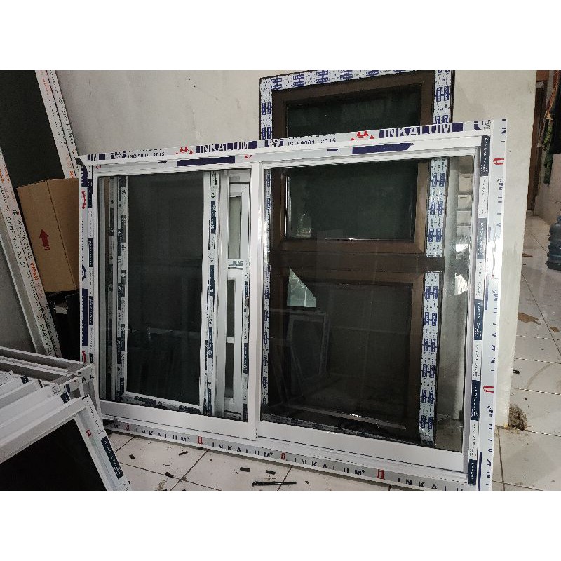 kusen jendela aluminium pesanan khusus