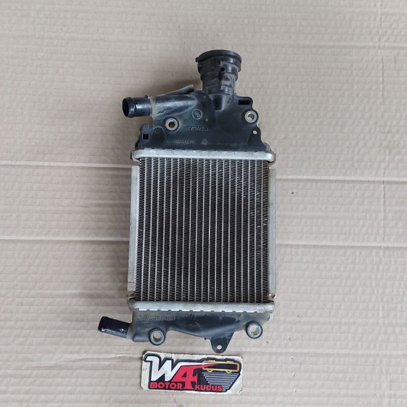 RADIATOR OLD VARIO 125 ORIGINAL