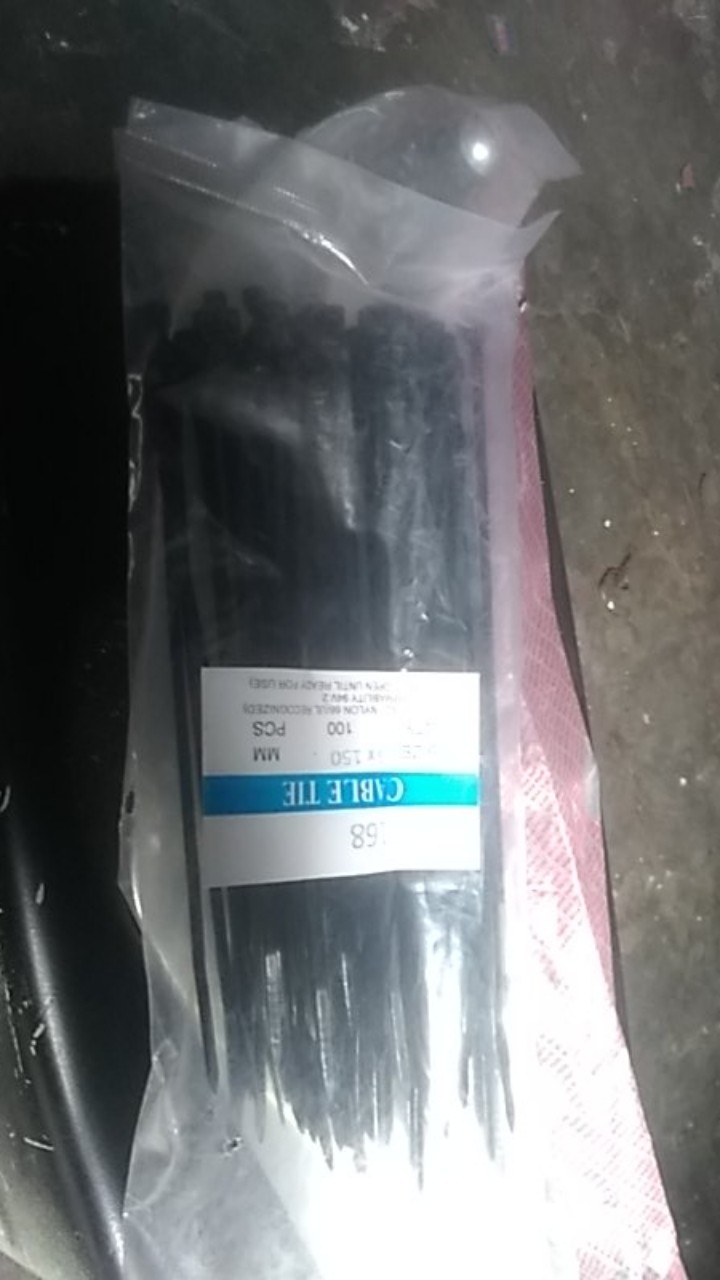 Kabel Ties 150 Mm / Isi 100 Pcs / Hitam