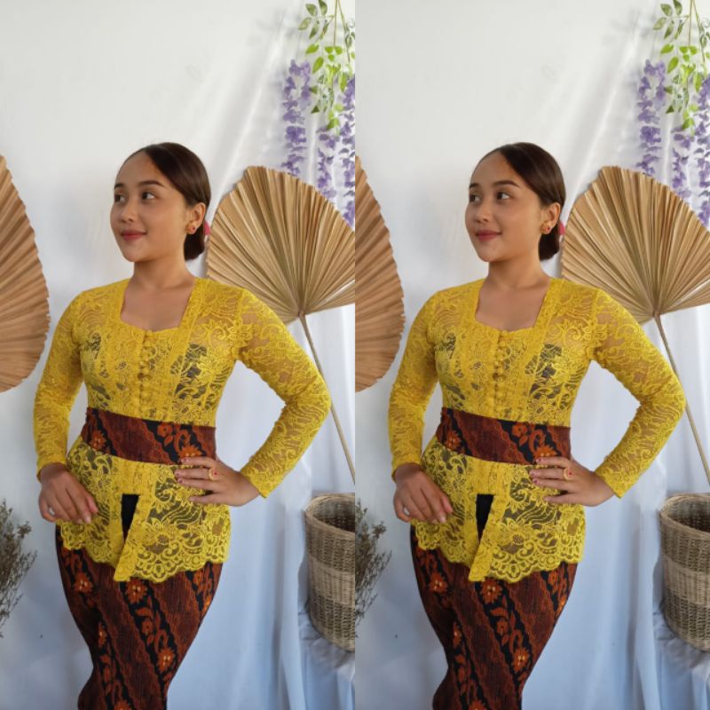 Kebaya Kancing Bungkus