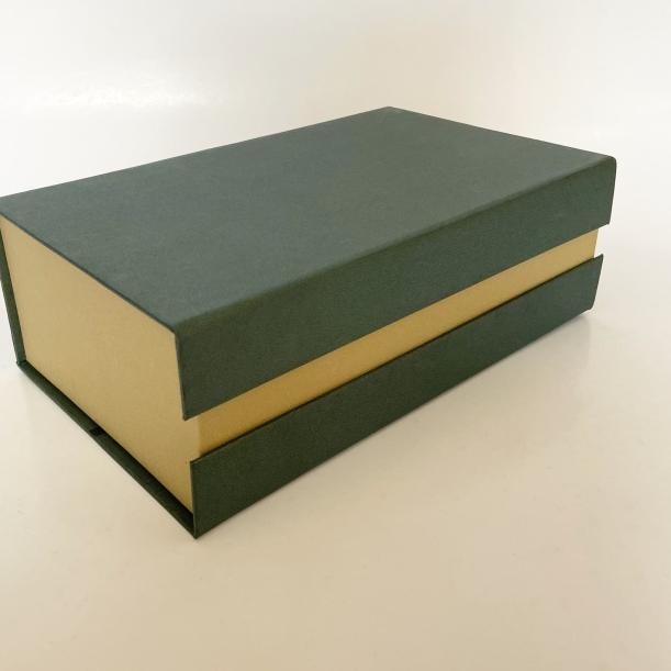 

Box Model magnet / Box Seserahan / Gift Box / kotak kado (24,5x15x8)