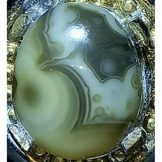 Batu antik Mustika kerikil putri raja dayak