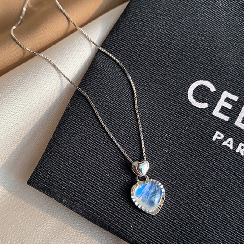 Kalung Rantai Dengan Liontin Batu Moonstone Bentuk Hati Untuk Wanita