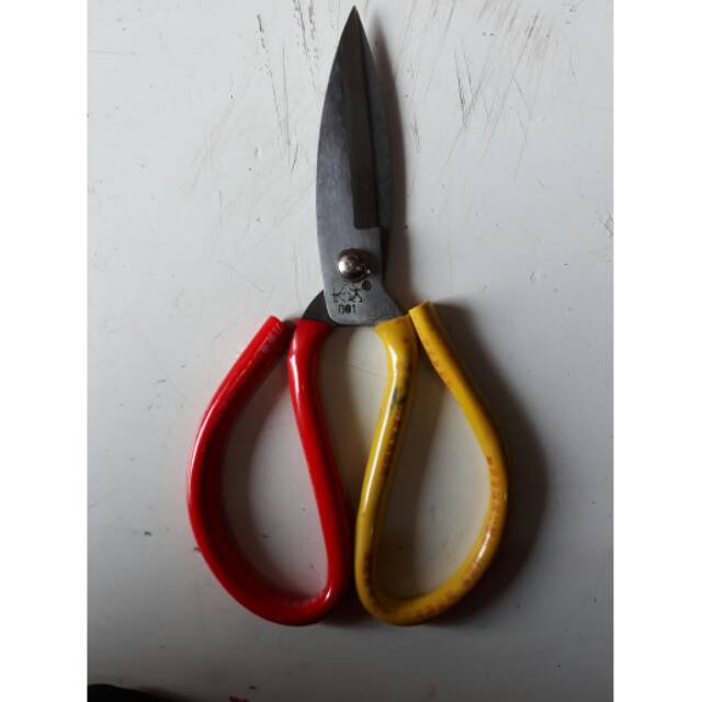 

Gunting serba guna