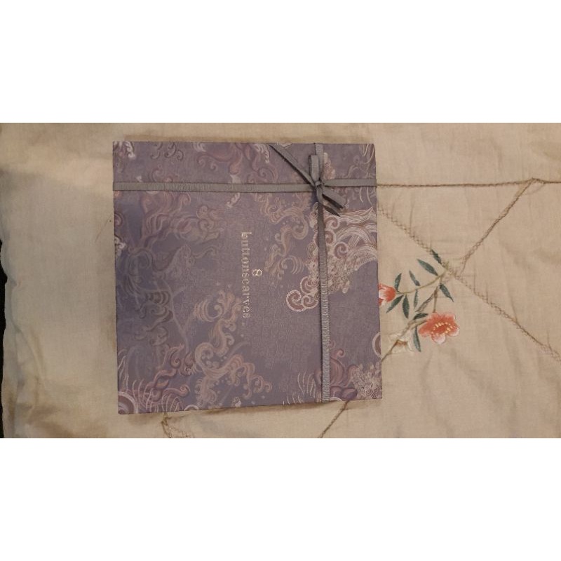 buttonscarves The Wave Satin square - strom