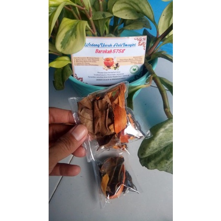 

Wedang Uwuh Asli Imogiri sachet Rempah rempah saja / tanpa Gula dan Jahe