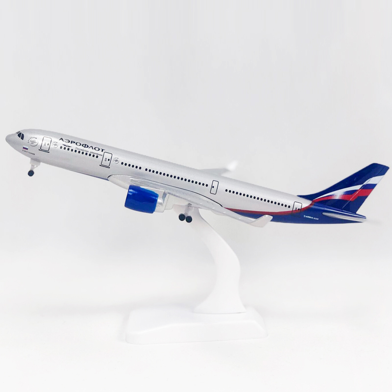 Miniatur Diecast Pesawat Terbang Rusia Airbus 330 A330 Bahan Alloy Ukuran 20CM Untuk Koleksi