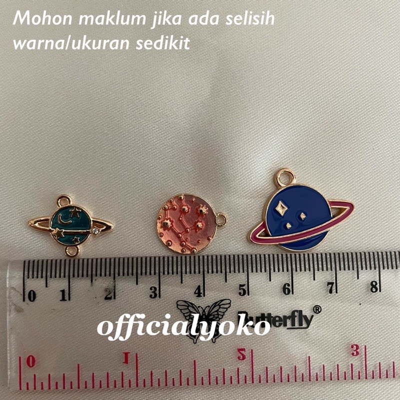 Charm Edisi Planet (ukuran di gambar)