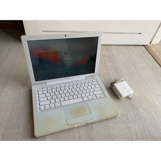 Macbook White 2.1 - 13” Mid 2007 Original Full Set Preloved Laptop Bekas