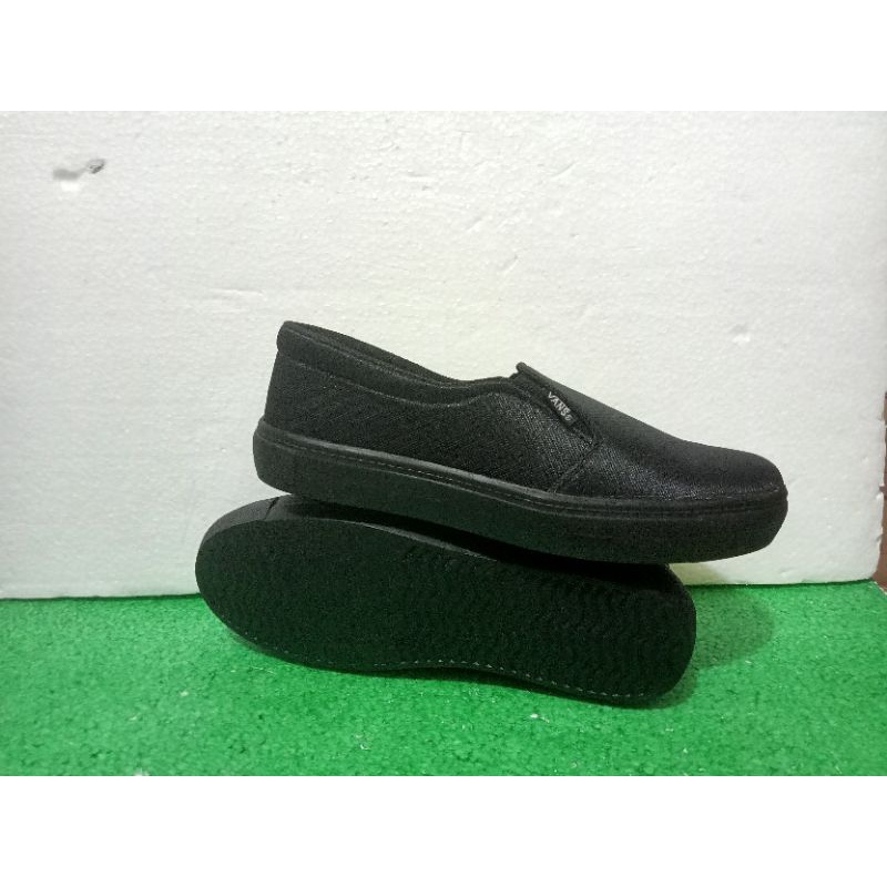 Sepatu slip on pria hitam polos sepatu slop pria sepatu cowok murah,,SLIP ON COWOK MURAH HITAM POLOS,,VAN,S