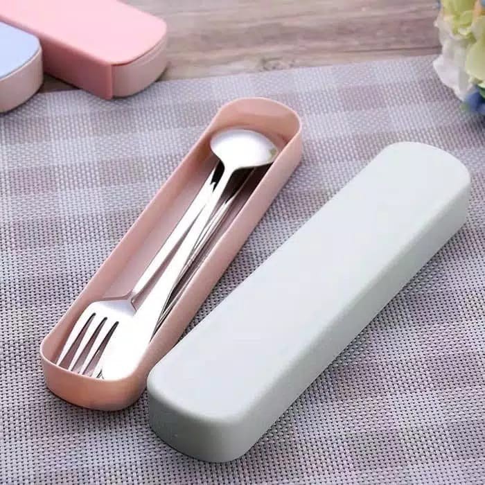 Sendok Set kotak plastik Stainless Alat Makan spoon garpu sumpit travel Sendok set travel sendok