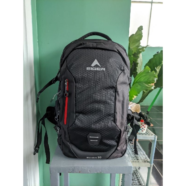 Tas 𝗘𝗜𝗚𝗘 𝗥 Wanders 30L