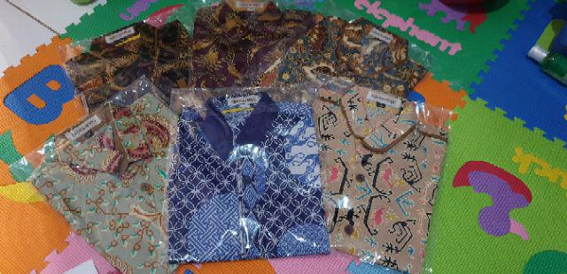 Kiddy And Kiddo & Kiddyandkiddo Dino Cream Batik Shirt