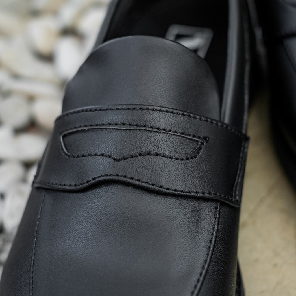 Lewis Black | 39-44 | Sepatu Tanpa Tali Hitam Loafers Pria Casual Kerja Formal Kantor Laki | Lvnatica x FORIND