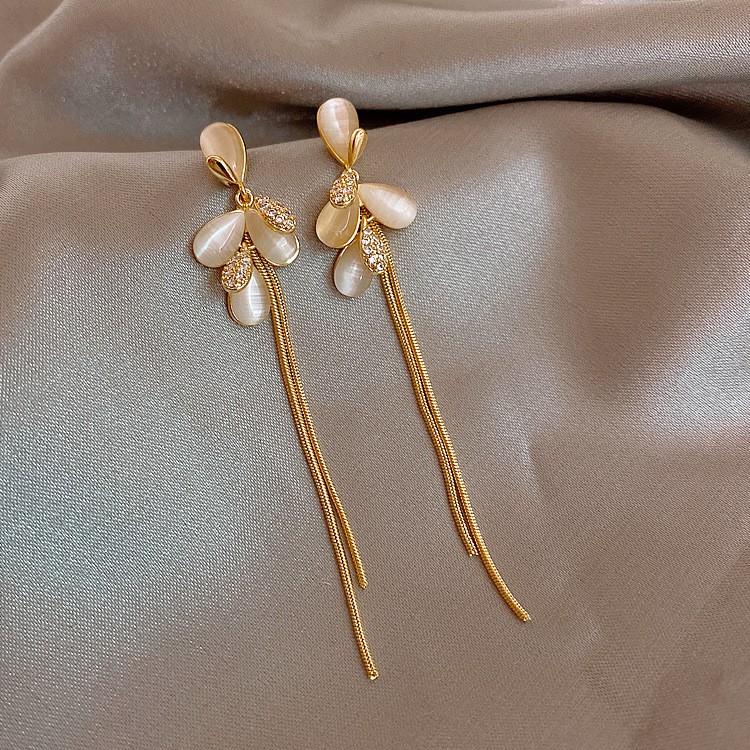 Anting s925 silver needle Bentuk Geometrik Mata Kucing Aksen Berlian Untuk Wanita