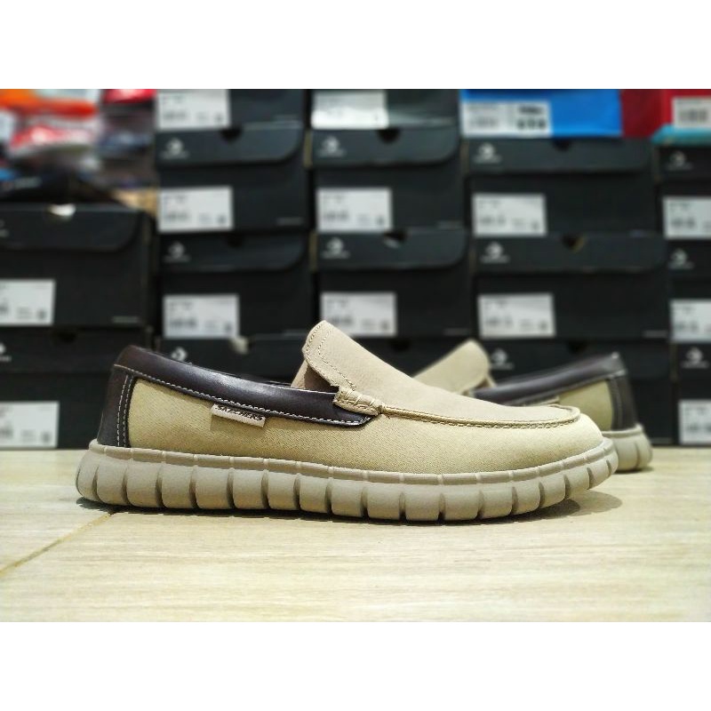 Skechers Classic FIT Moreway Dante 204041/KHK