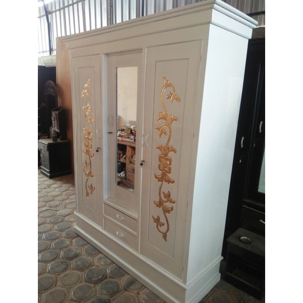 Lemari Pintu 3 Warna Putih Kayu Jati