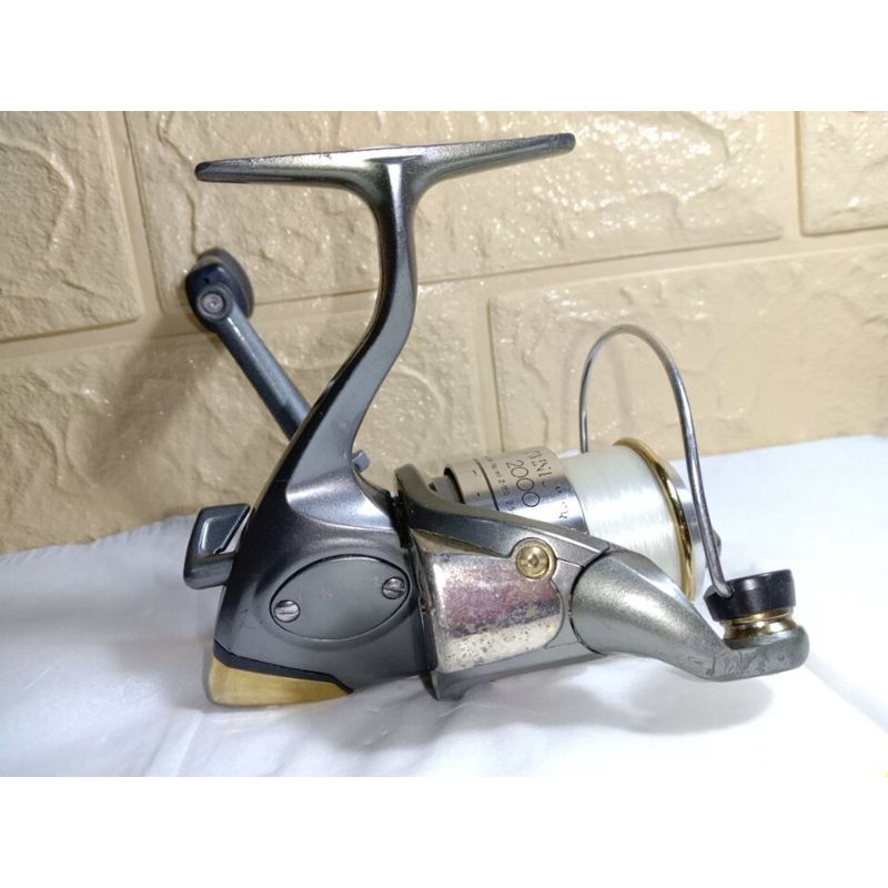 Reel shimano twinpower 2000 made in japan