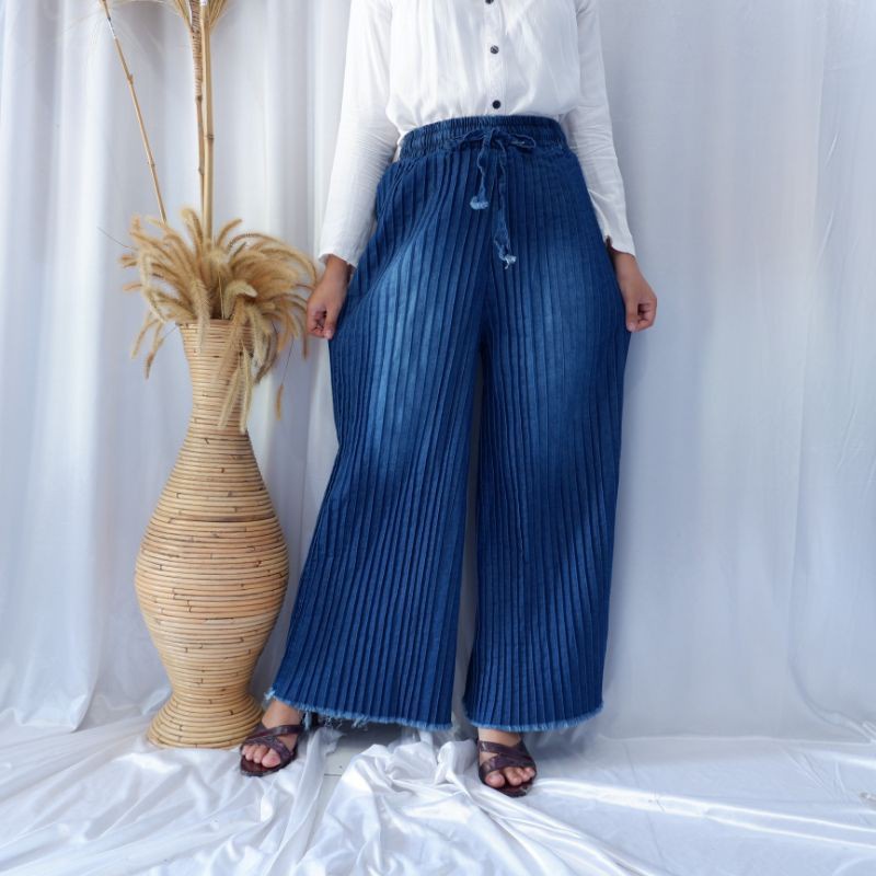 TERBARU CELANA KULOT PLISKET JEANS WANITA>CELANA KULOT PANJANG WANITA>KULOT LEBAR WANITA