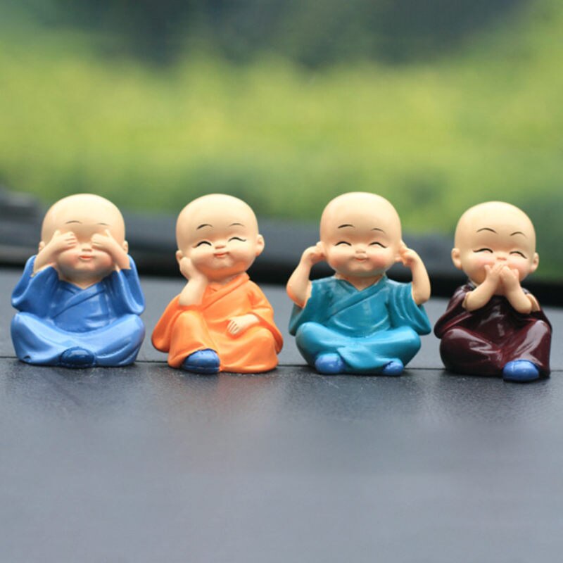 4pcs / set Ornamen Biksu Buddha Kecil Untuk Dekorasi Mobil