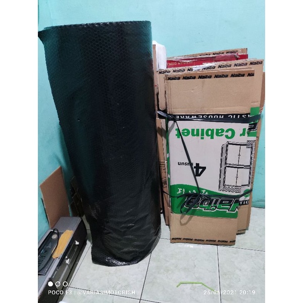 

kardus dan Bubelweap untuk pembungkus windshield