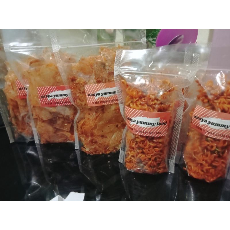 

kripik kaca, dan makaroni spiral pedas