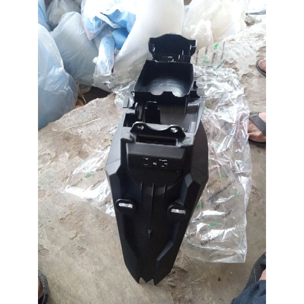 SPAKBOR BELAKANG VIXION NEW (NVA) 2TP-F1611-00 
