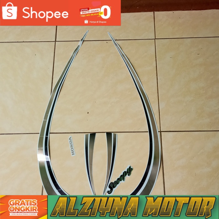 Sticker stripping body Scoopy lama karbu putih