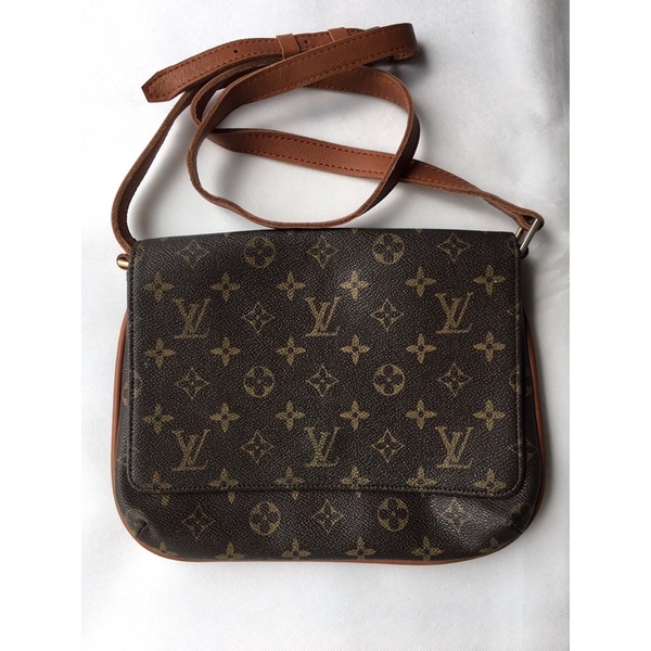 Tas Selempang Kulit Kecil Wanita LV Preloved