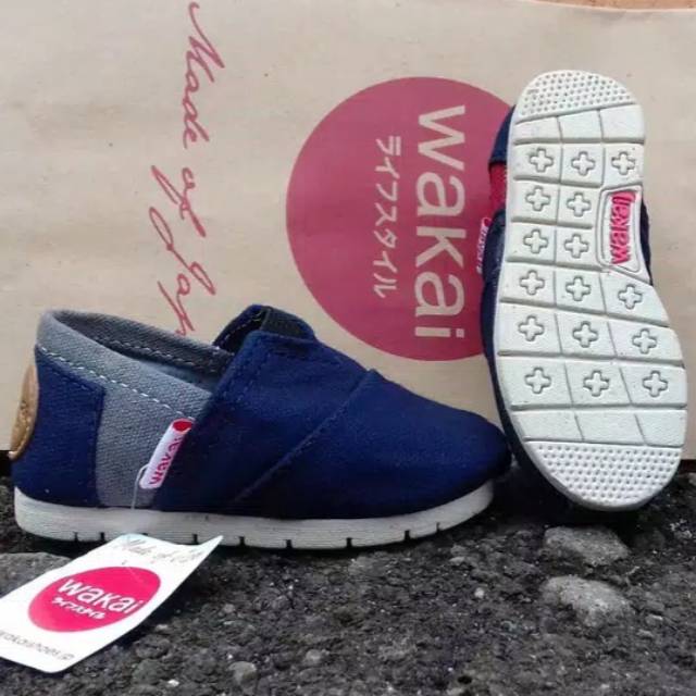 SEPATU SLIP ON ANAK PRIA WAKAI NAVI ABU TERMURAH