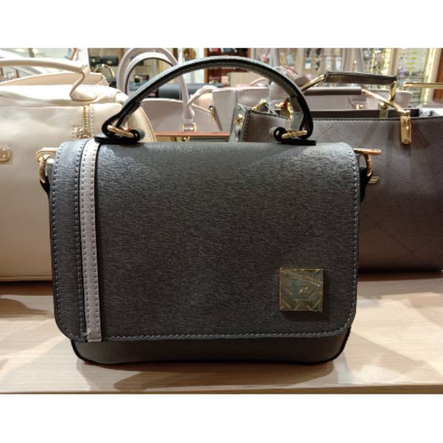 Tas wanita Elizabeth ori yaa bro and sis, ayo diorder idr rp. 450.000 bahan high kuality sintetis