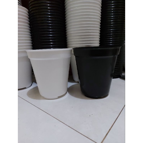 Pot SV 16 Putih