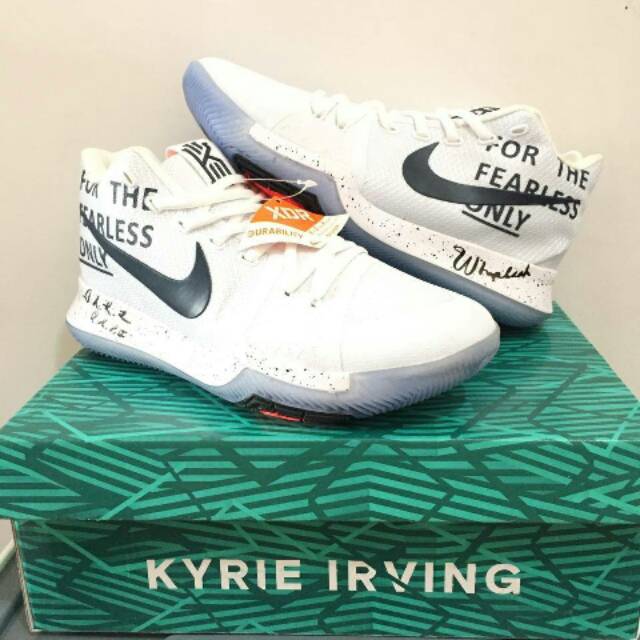 sepatu basket kyrie 3