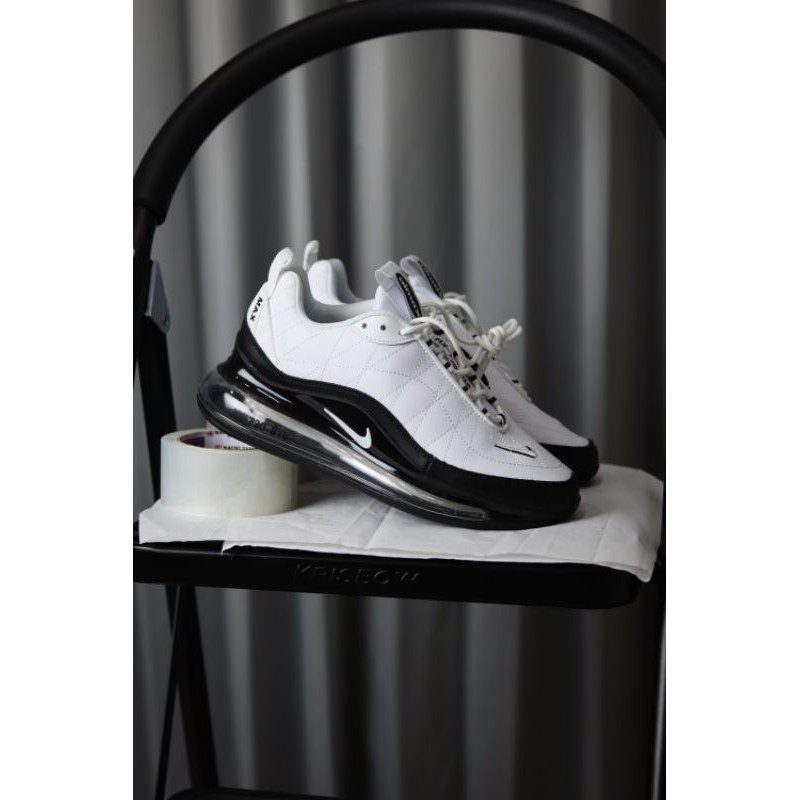 Nike airmax 720 818 White on black