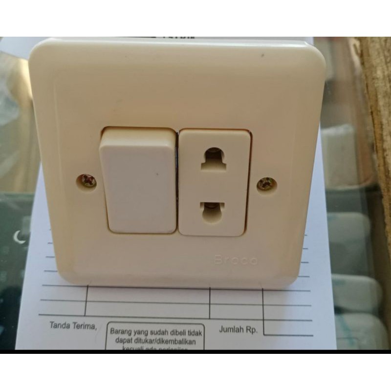 Saklar lampu + stop kontak tanam Broco new Gee / ib stop engkel Broco