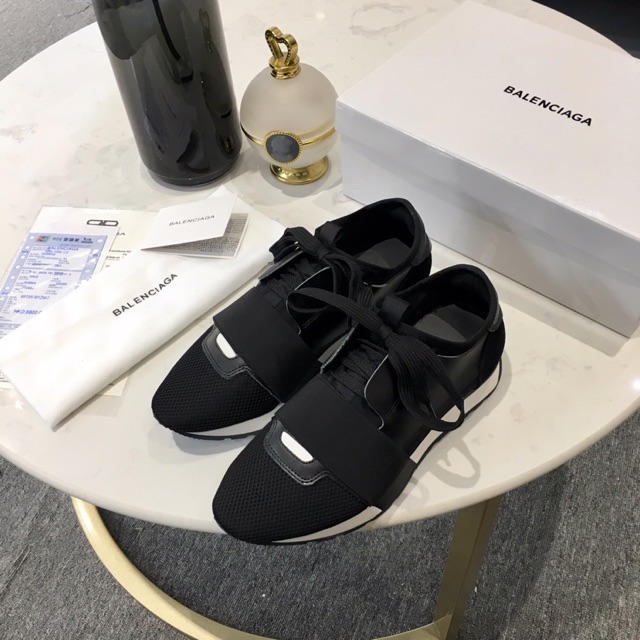 black race runner balenciaga