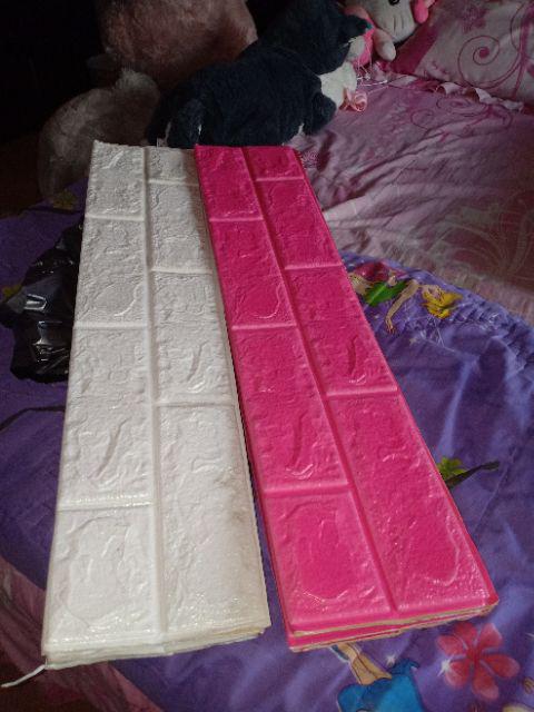 Grosir Murah Berkualitas Wallpaper Dinding Emboss Motif Batu Bata Warna Merah Putih Biru Kuning Pink