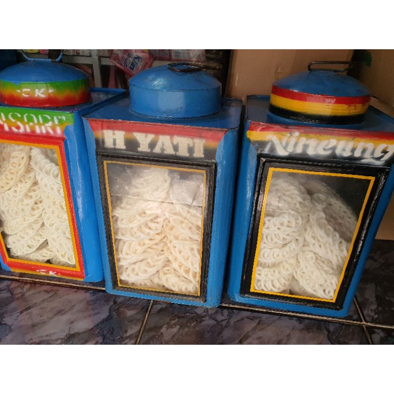 

Kerupuk krupuk aci Rp 2.000 enak renyah dan halal