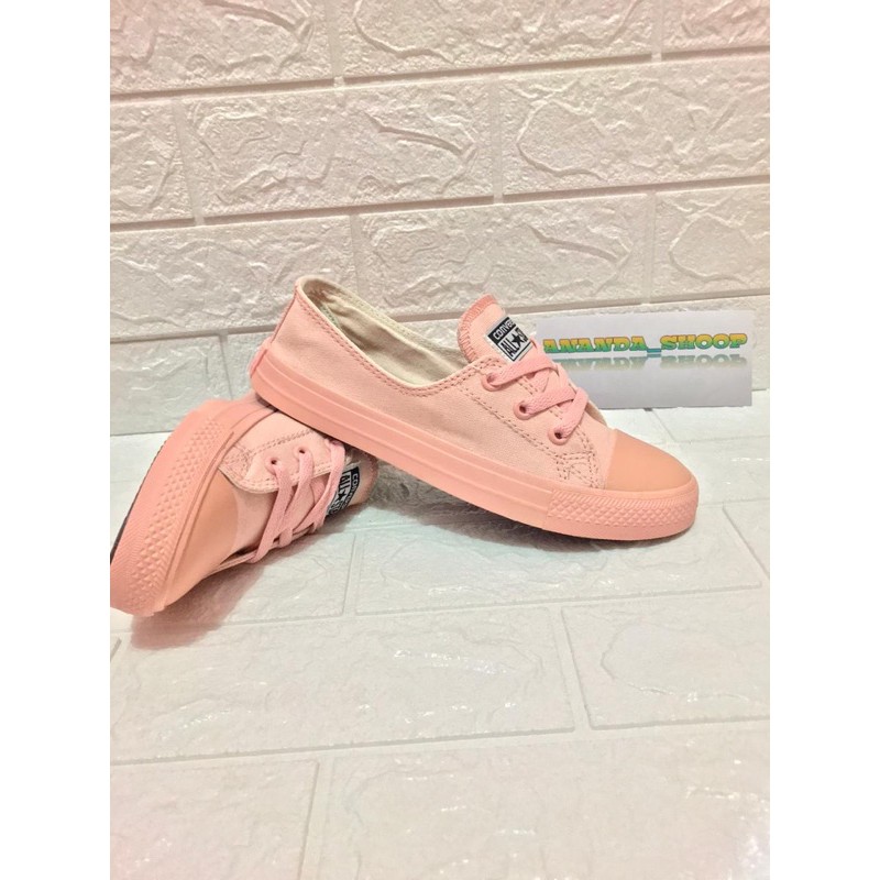 TERBARU!!!(BISA COD) Sepatu sneaker cewe slip on +box