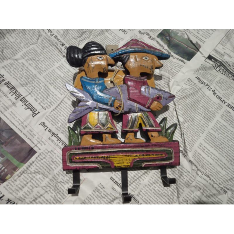 penggantung kunci.ukiran kayu.ukiran.jam dinding kayu.rak penggantung kunci.homedecor