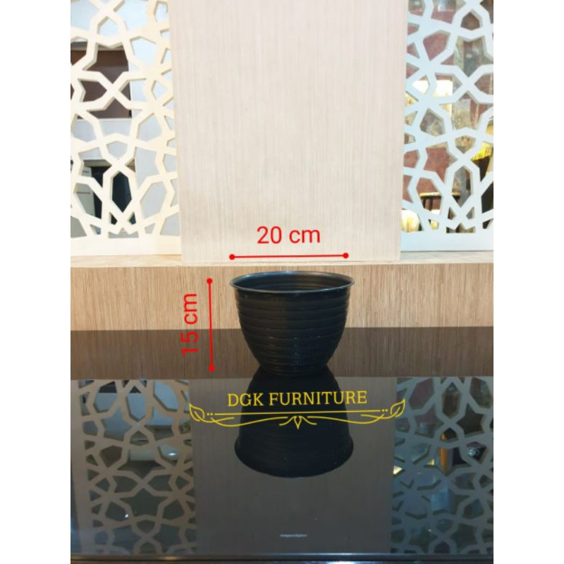 Pot Bunga Tawon Pot Tawon Hitam Pot Bunga  Madu Hitam Diameter 20 cm Plastik Murah